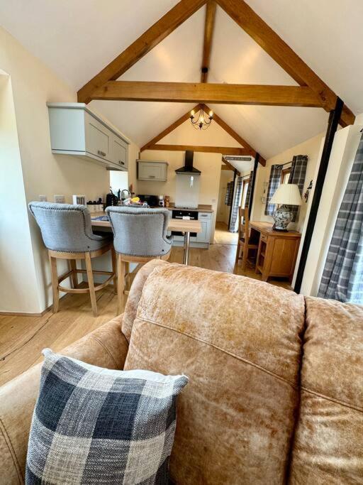 The Paws And Wander Hideaway Villa Mitchel Troy Eksteriør billede