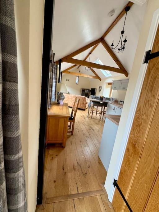 The Paws And Wander Hideaway Villa Mitchel Troy Eksteriør billede